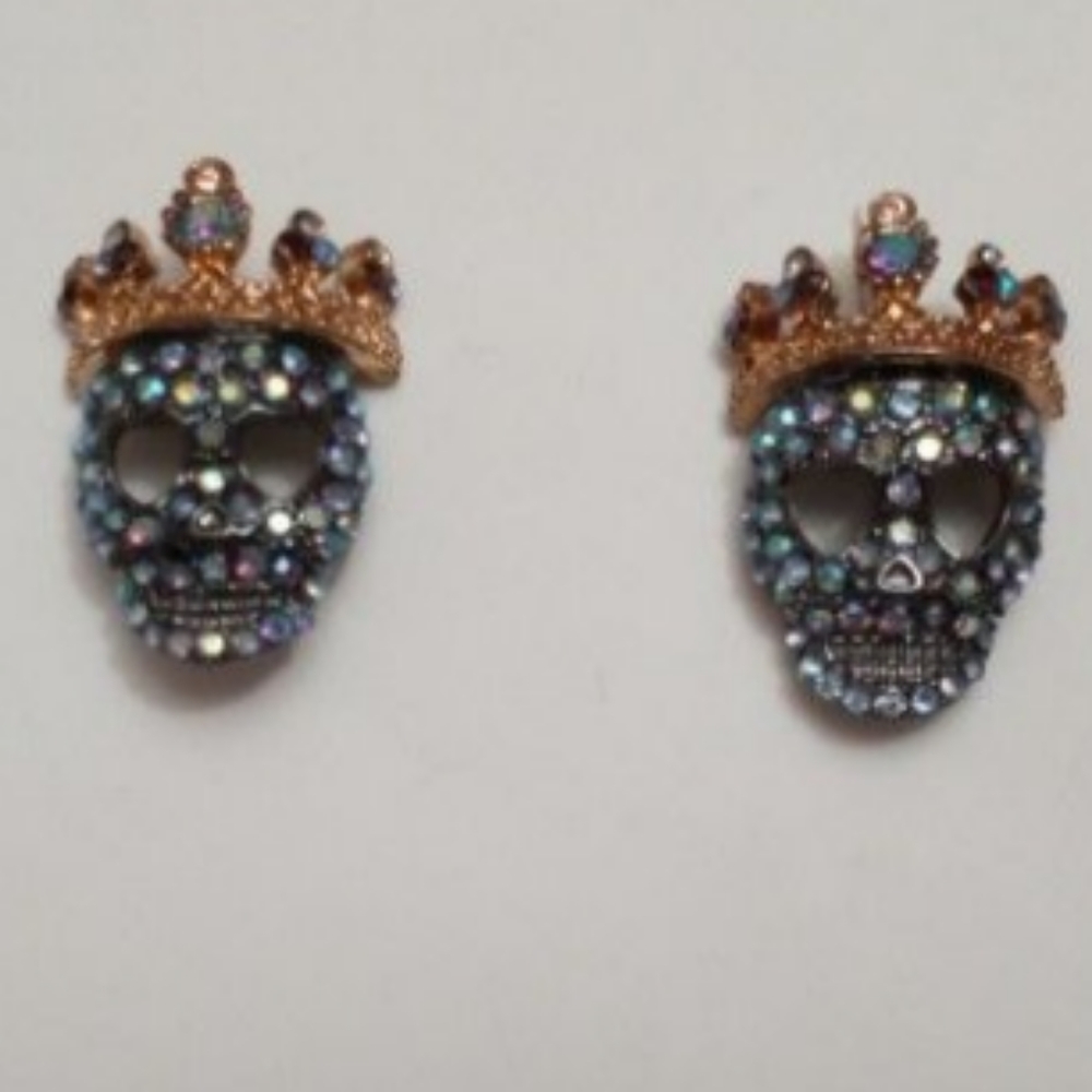 Earrings  Betsey Johnson